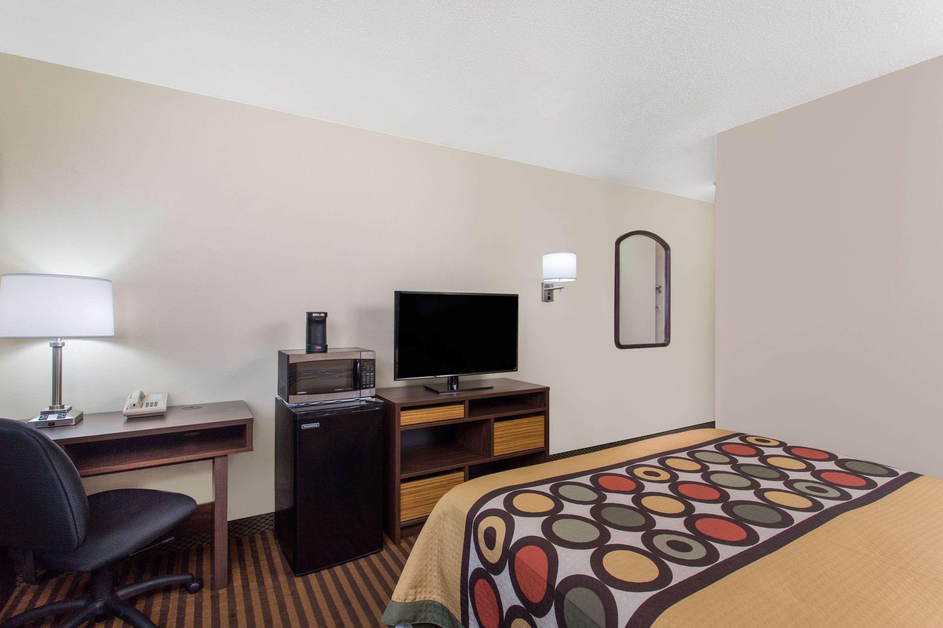 Motel Super 8 By Wyndham Eau Claire I-94 Esterno foto