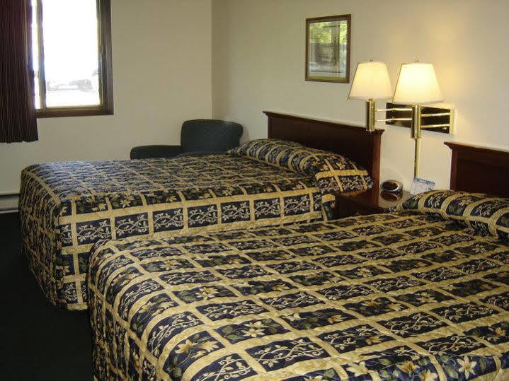Motel Super 8 By Wyndham Eau Claire I-94 Esterno foto