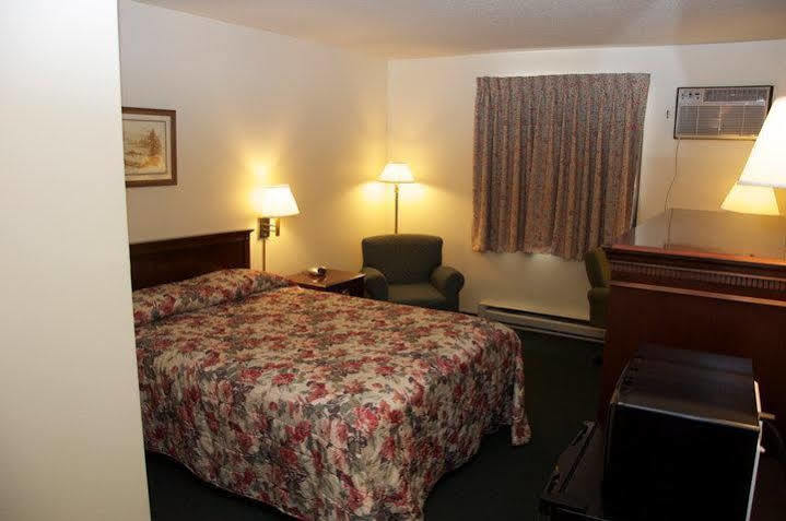 Motel Super 8 By Wyndham Eau Claire I-94 Esterno foto