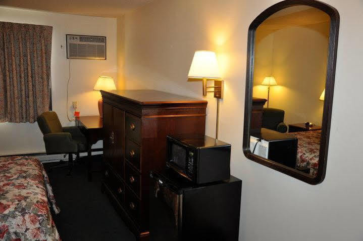 Motel Super 8 By Wyndham Eau Claire I-94 Esterno foto