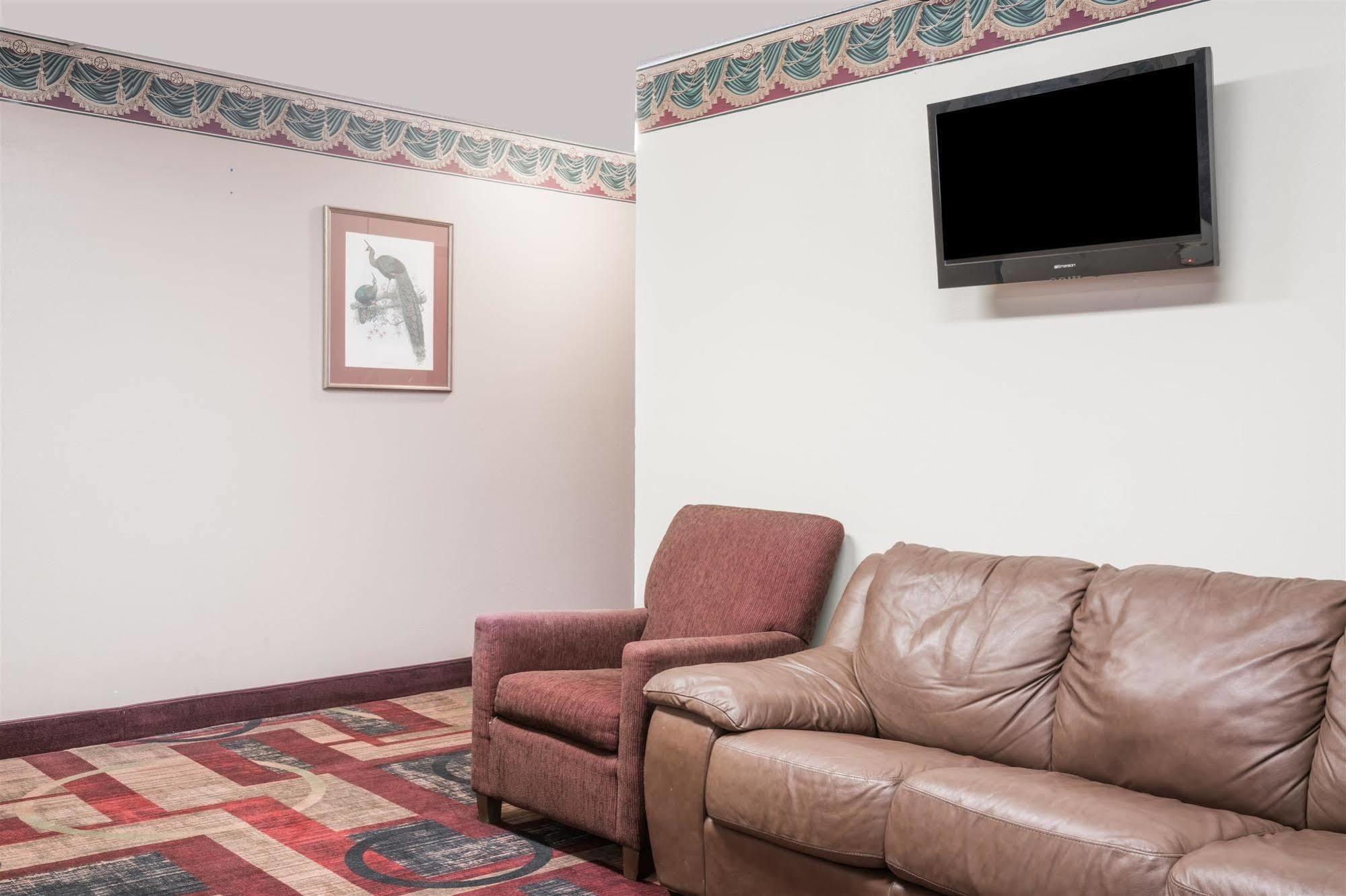 Motel Super 8 By Wyndham Eau Claire I-94 Esterno foto